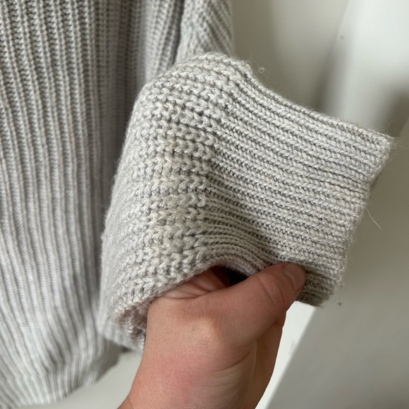 Aritzia Wilfred Montpellier sweater - Picture 4 of 5